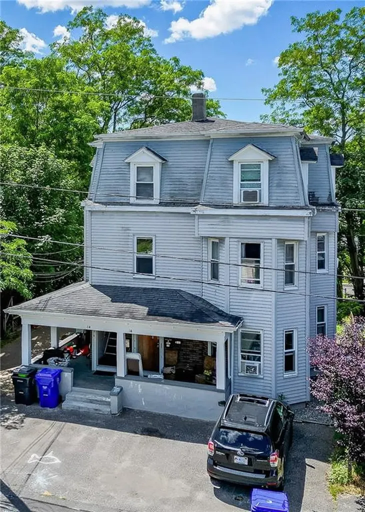 14 16 Garfield Avenue East Providence RI 02916