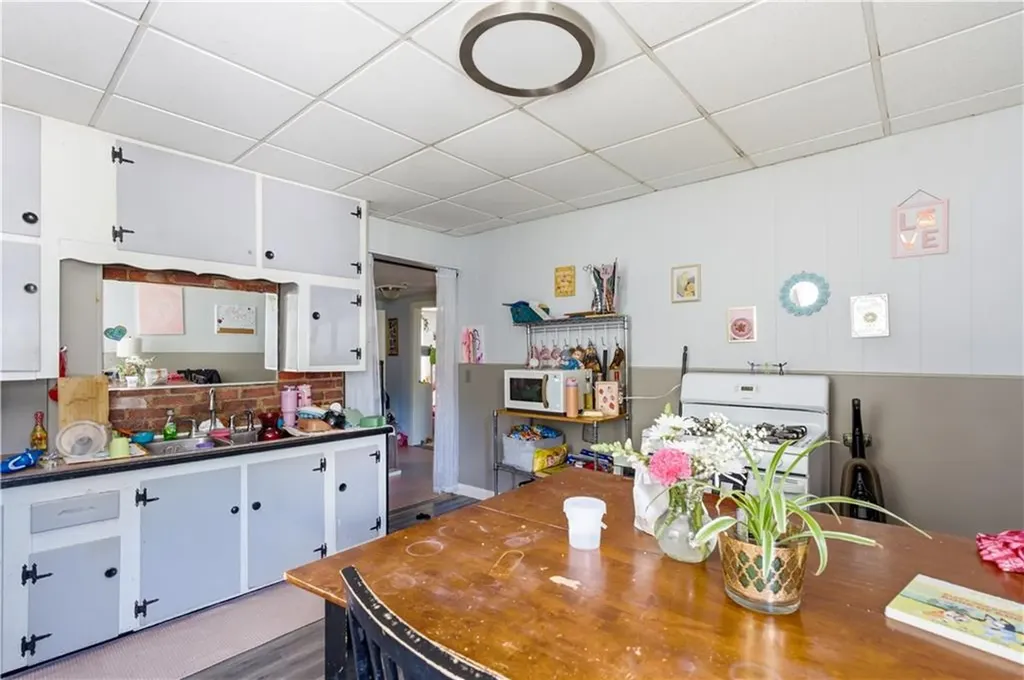 14 16 Garfield Avenue East Providence RI 02916