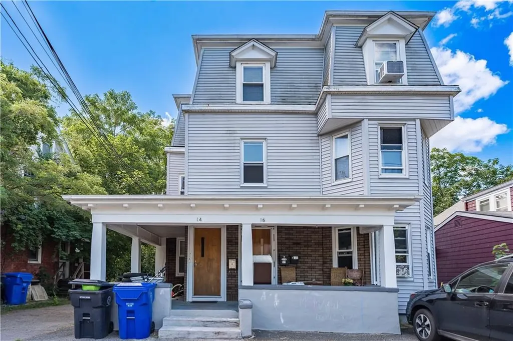 14 16 Garfield Avenue East Providence RI 02916
