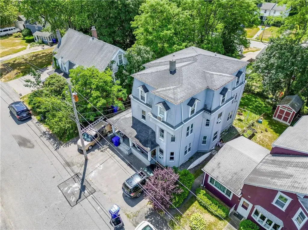 14 16 Garfield Avenue East Providence RI 02916