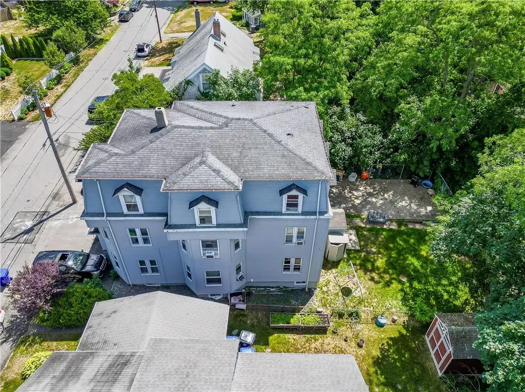 14 16 Garfield Avenue East Providence RI 02916