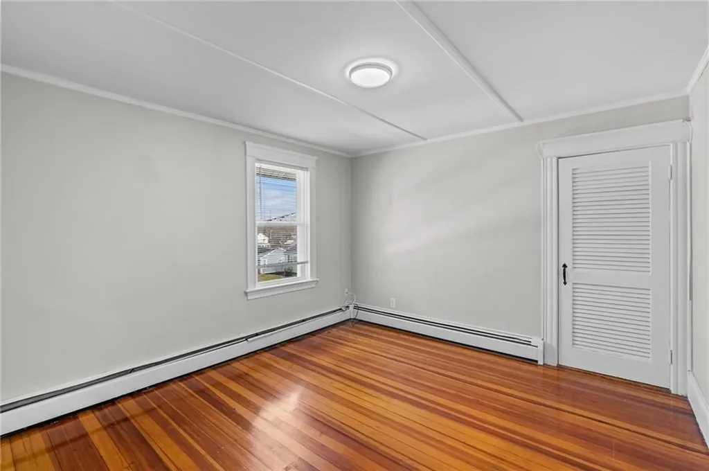 28 Island Avenue East Providence RI 02916