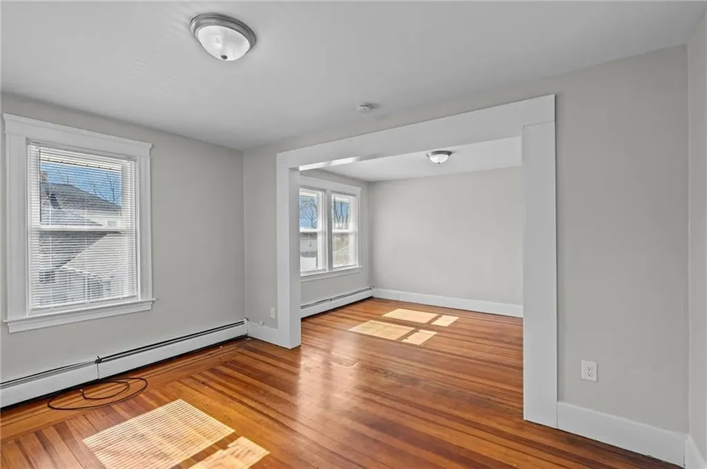 28 Island Avenue East Providence RI 02916