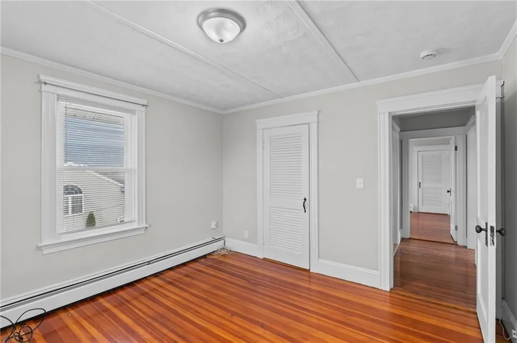 28 Island Avenue East Providence RI 02916