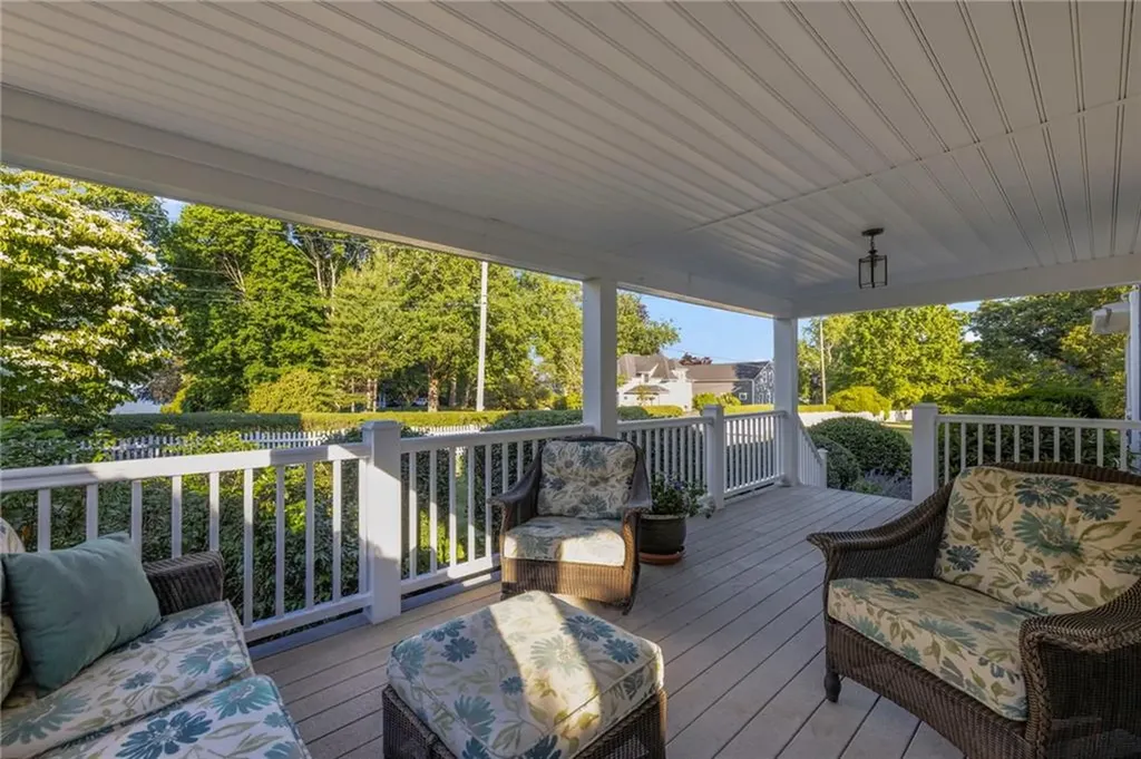127 Beacon Avenue Warwick RI 02889