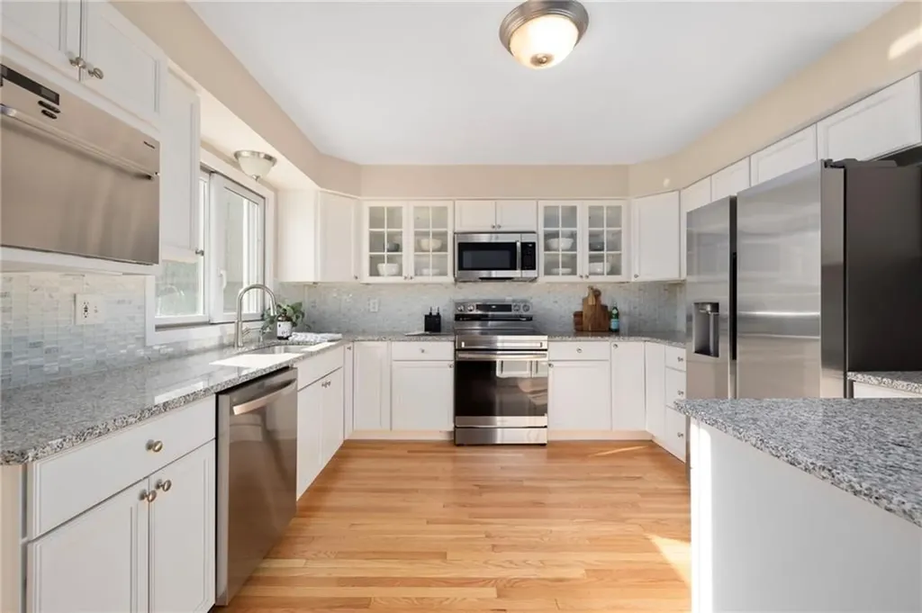 127 Beacon Avenue Warwick RI 02889
