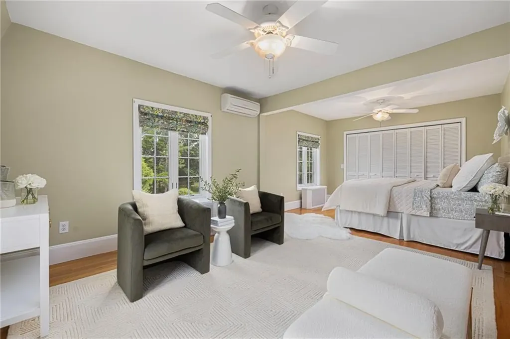 127 Beacon Avenue Warwick RI 02889