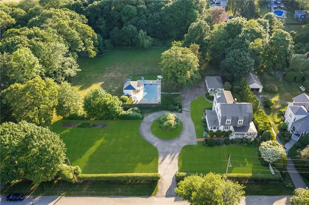 127 Beacon Avenue Warwick RI 02889