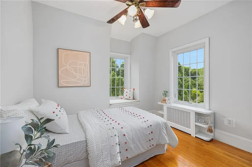 127 Beacon Avenue Warwick RI 02889