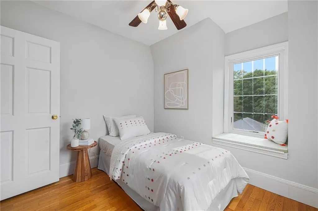 127 Beacon Avenue Warwick RI 02889