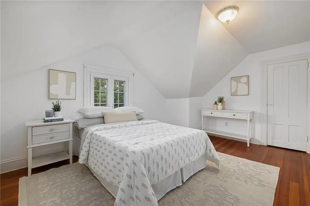 127 Beacon Avenue Warwick RI 02889