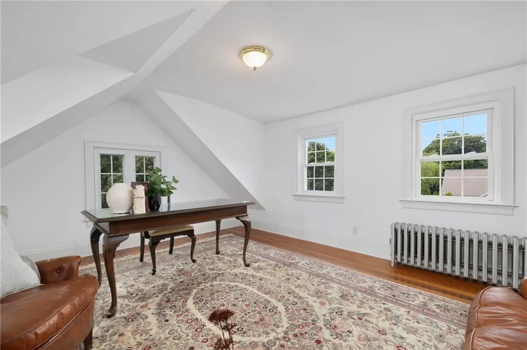 127 Beacon Avenue Warwick RI 02889
