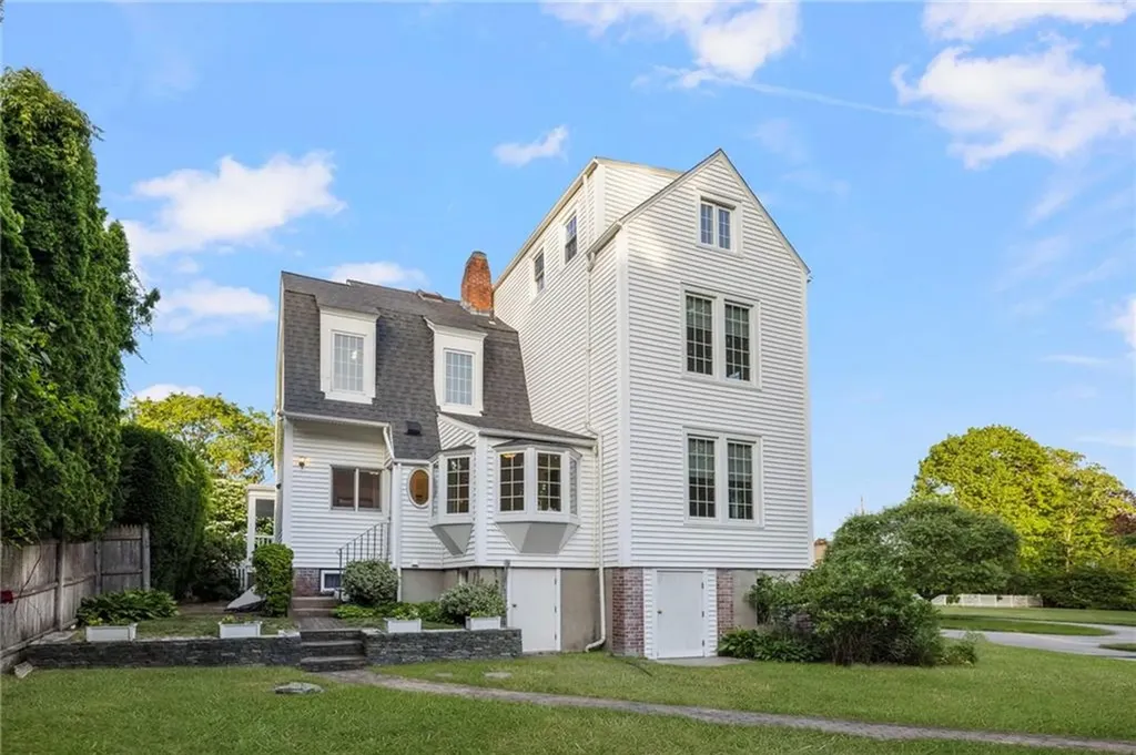 127 Beacon Avenue Warwick RI 02889