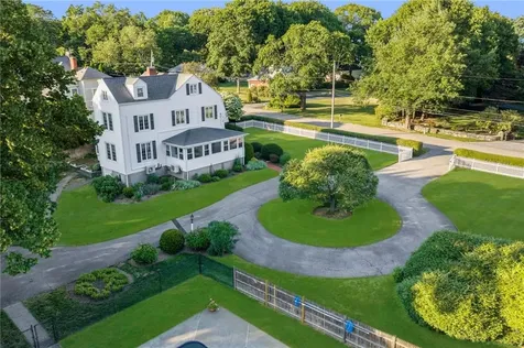 127 Beacon Avenue Warwick RI 02889