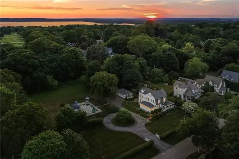 127 Beacon Avenue Warwick RI 02889