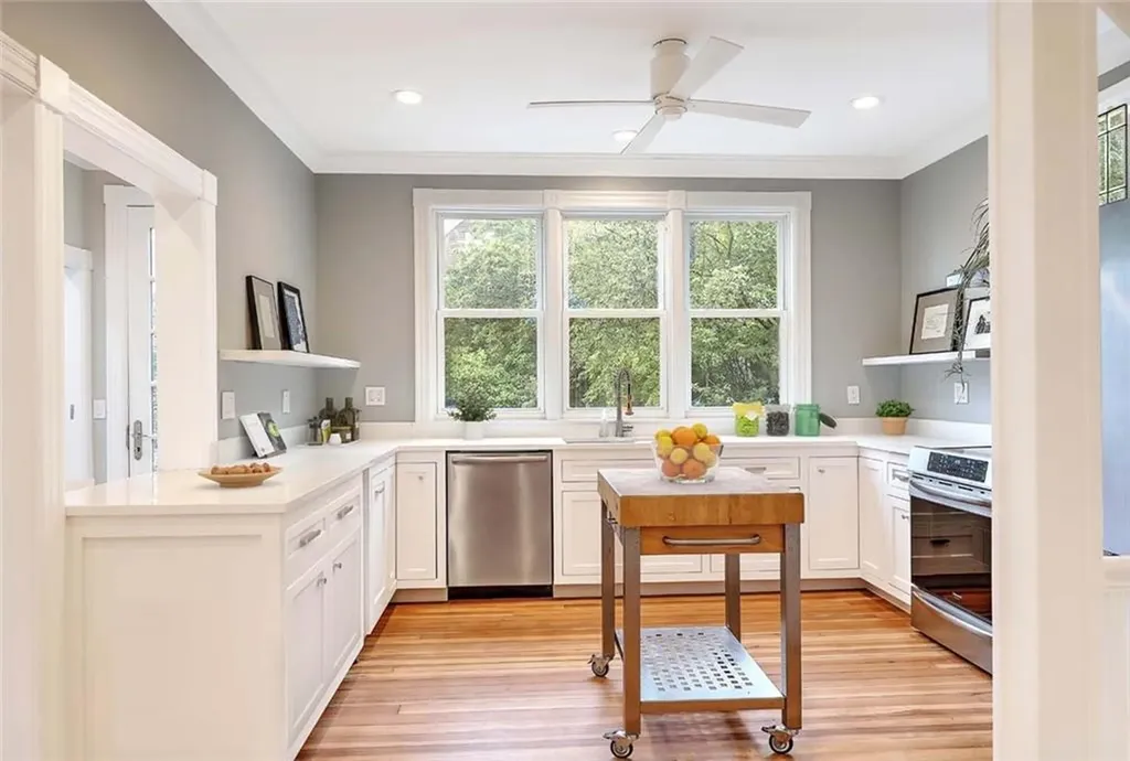 47 Lauriston Street Providence RI 02906