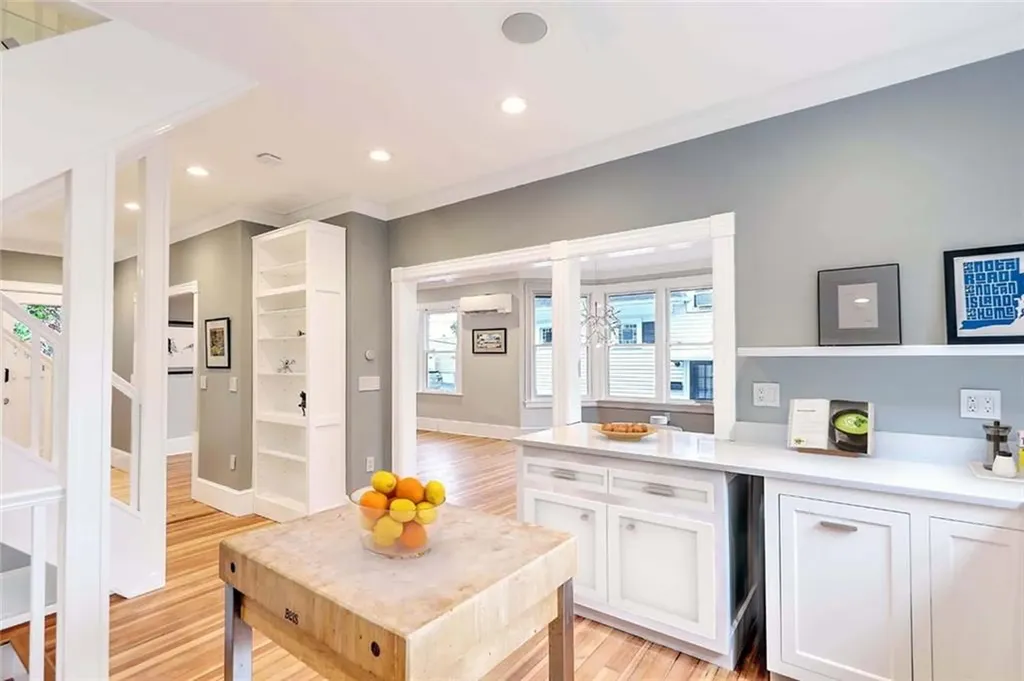 47 Lauriston Street Providence RI 02906