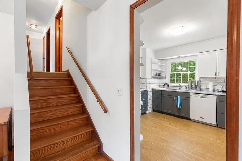 47 Gentian Drive South Kingstown RI 02879