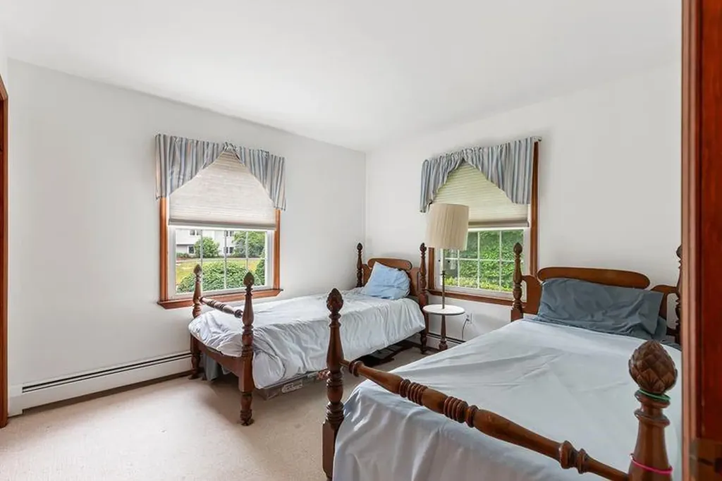 47 Gentian Drive South Kingstown RI 02879