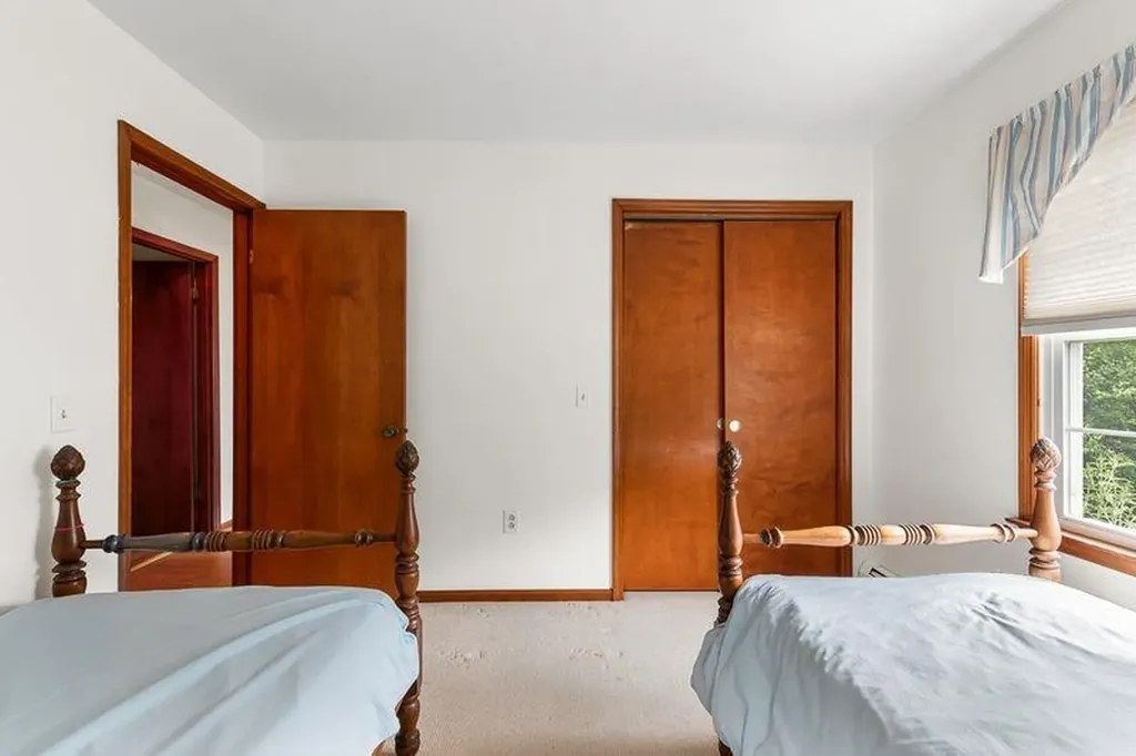 47 Gentian Drive South Kingstown RI 02879