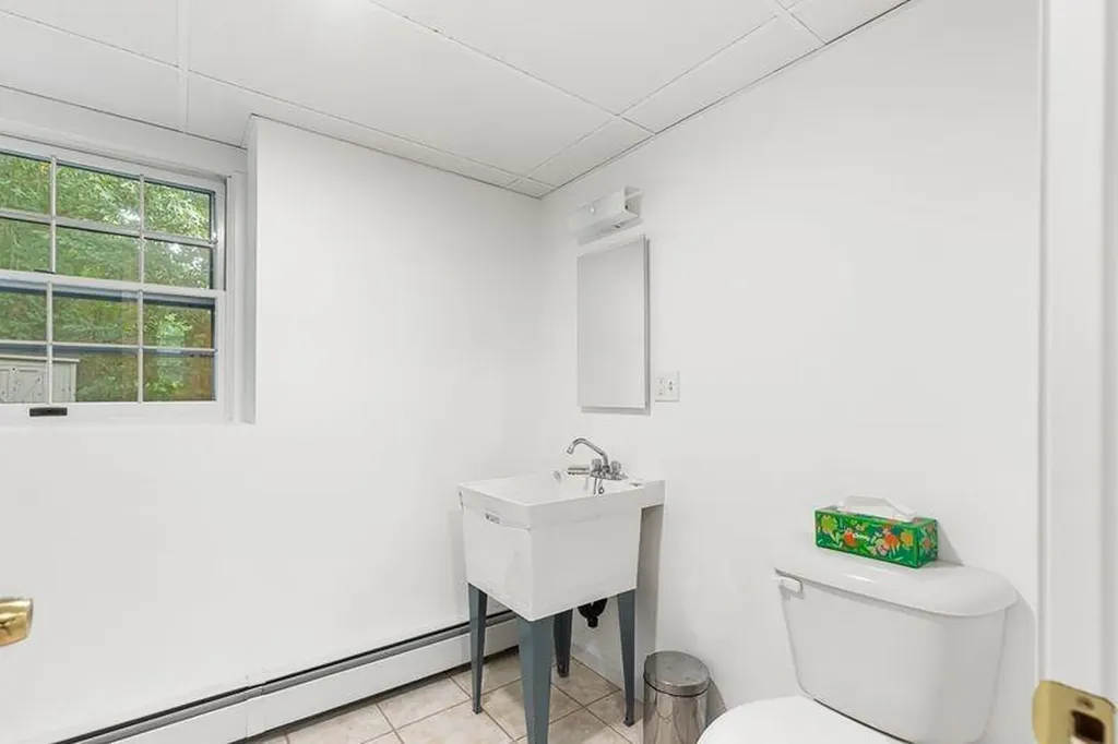 47 Gentian Drive South Kingstown RI 02879