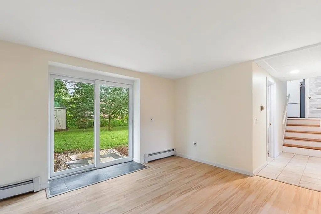 47 Gentian Drive South Kingstown RI 02879