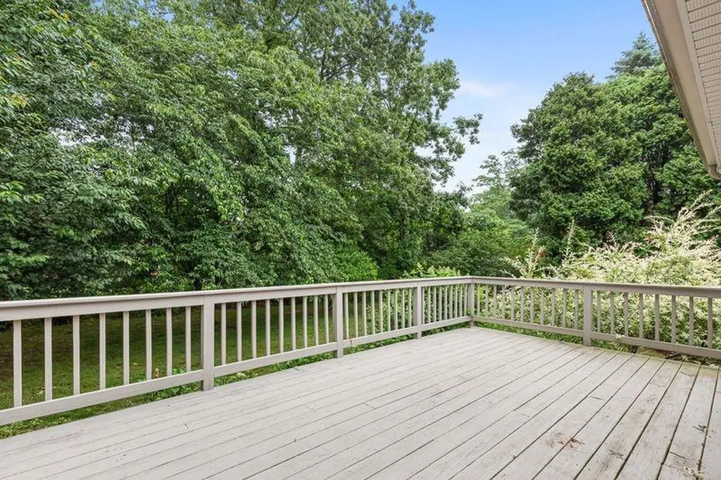47 Gentian Drive South Kingstown RI 02879