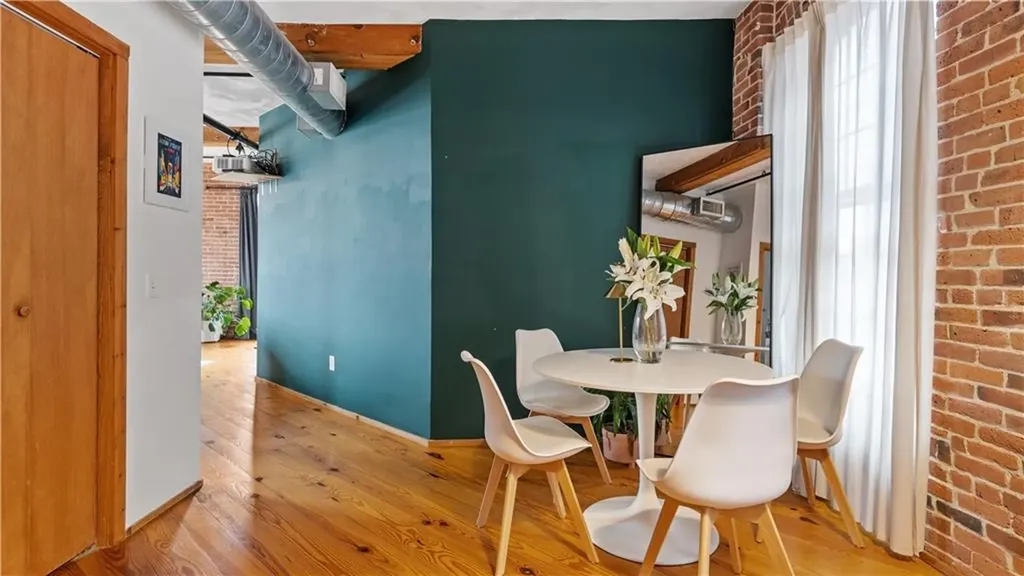 407 Pine Street Providence RI 02903