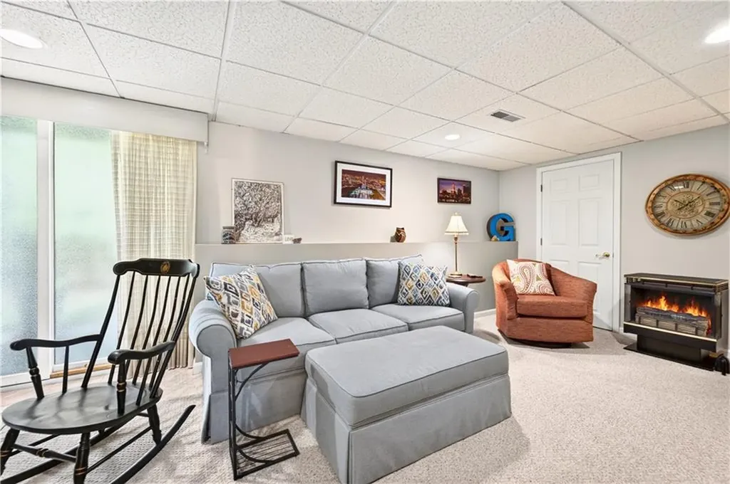 266 Scituate Avenue Cranston RI 02921