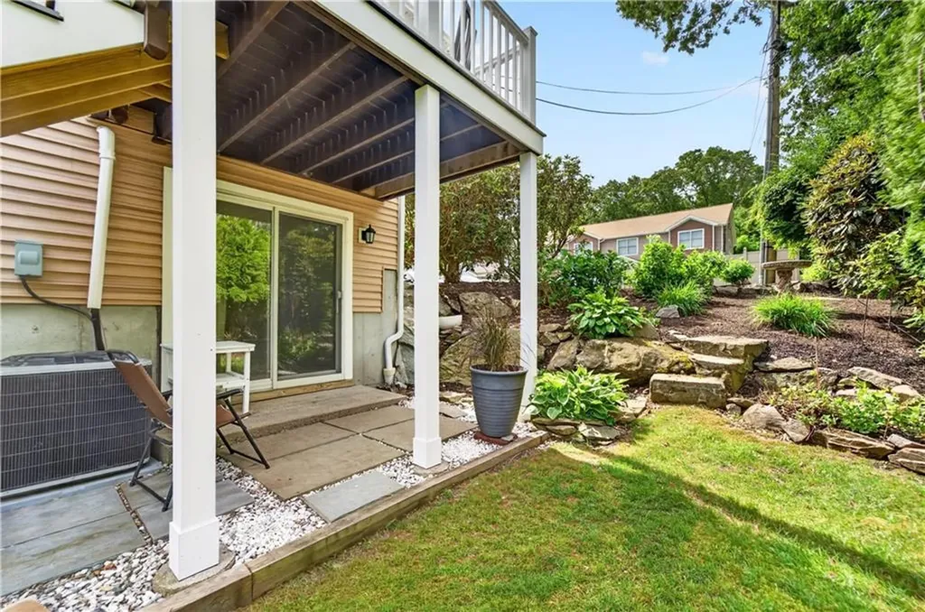 266 Scituate Avenue Cranston RI 02921