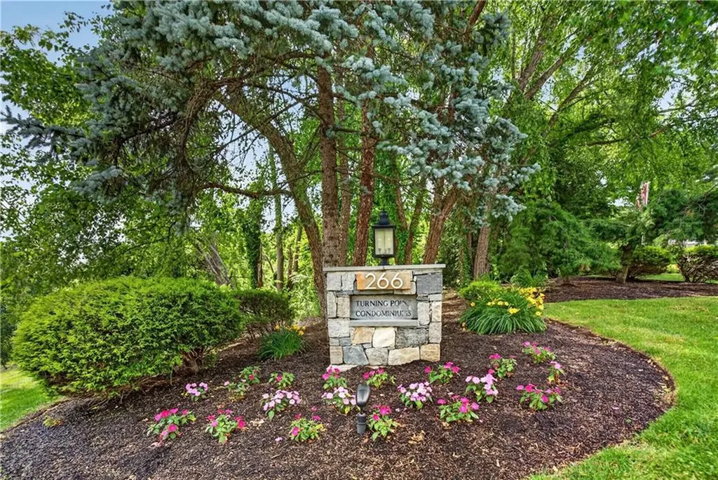 266 Scituate Avenue Cranston RI 02921