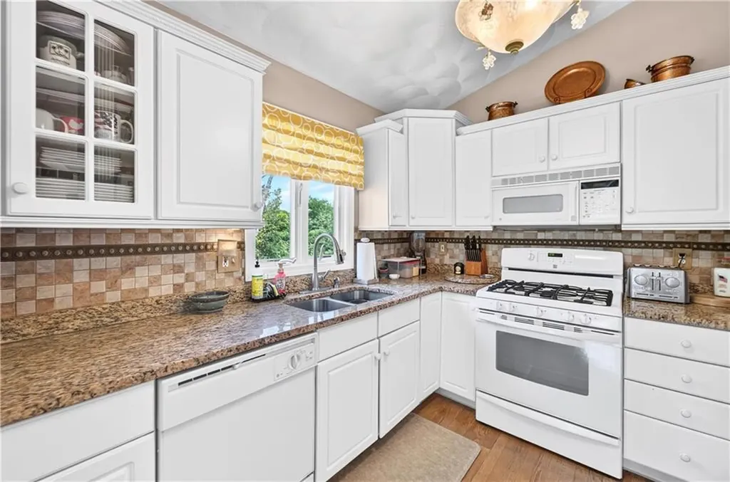 266 Scituate Avenue Cranston RI 02921