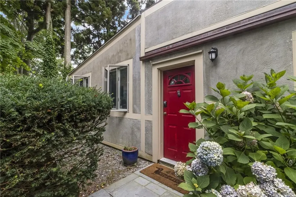 428 Gibbs Avenue Newport RI 02840