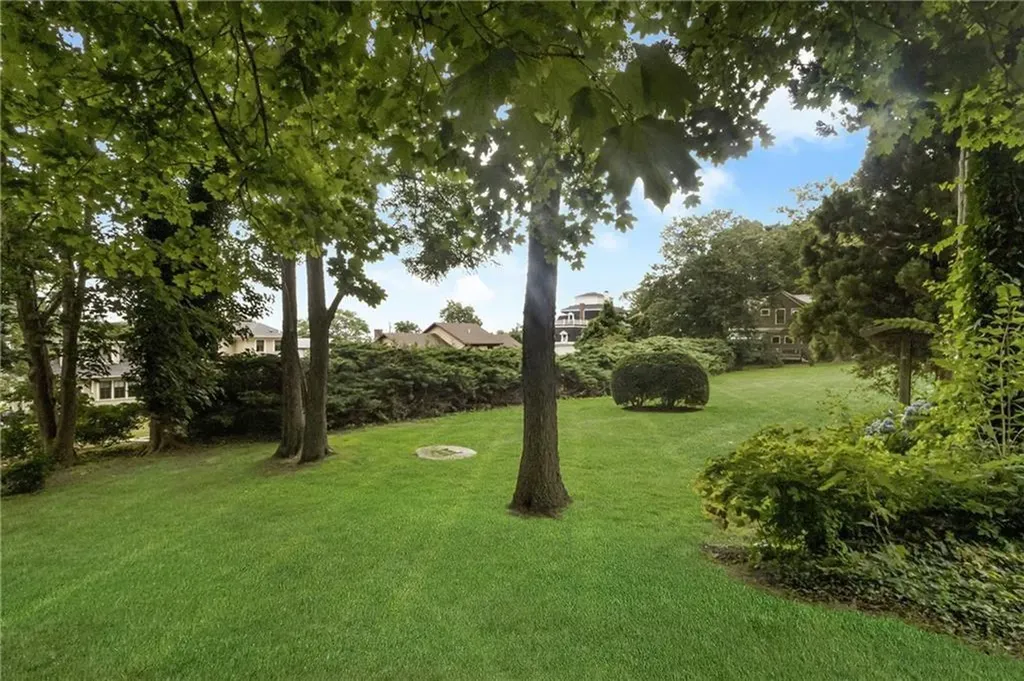 428 Gibbs Avenue Newport RI 02840