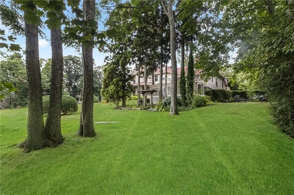 428 Gibbs Avenue Newport RI 02840