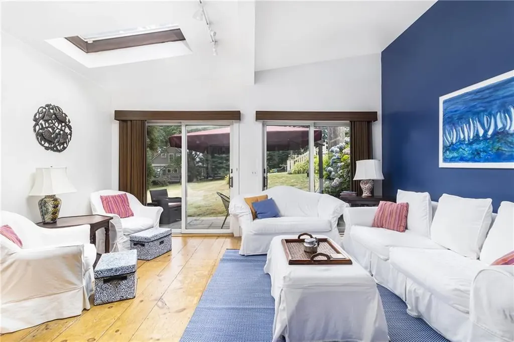 428 Gibbs Avenue Newport RI 02840