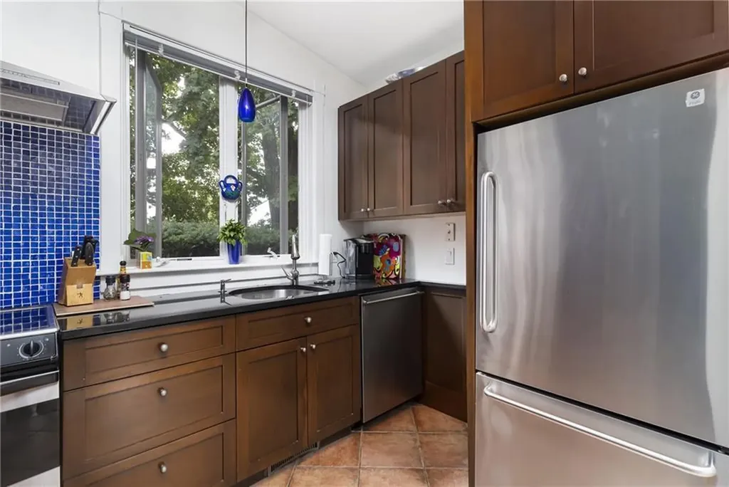 428 Gibbs Avenue Newport RI 02840