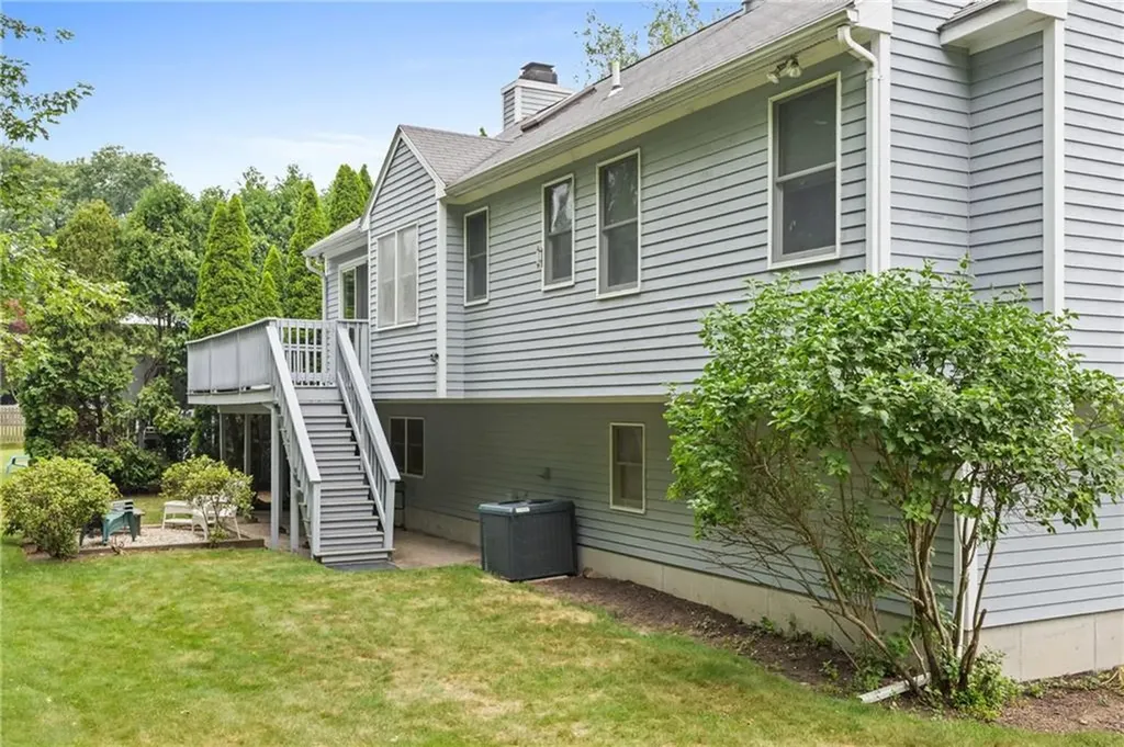 46 Canonchet Trail Cranston RI 02921