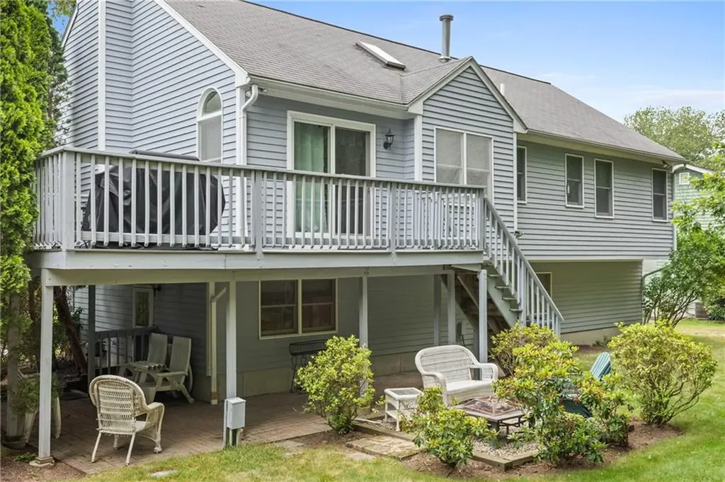 46 Canonchet Trail Cranston RI 02921