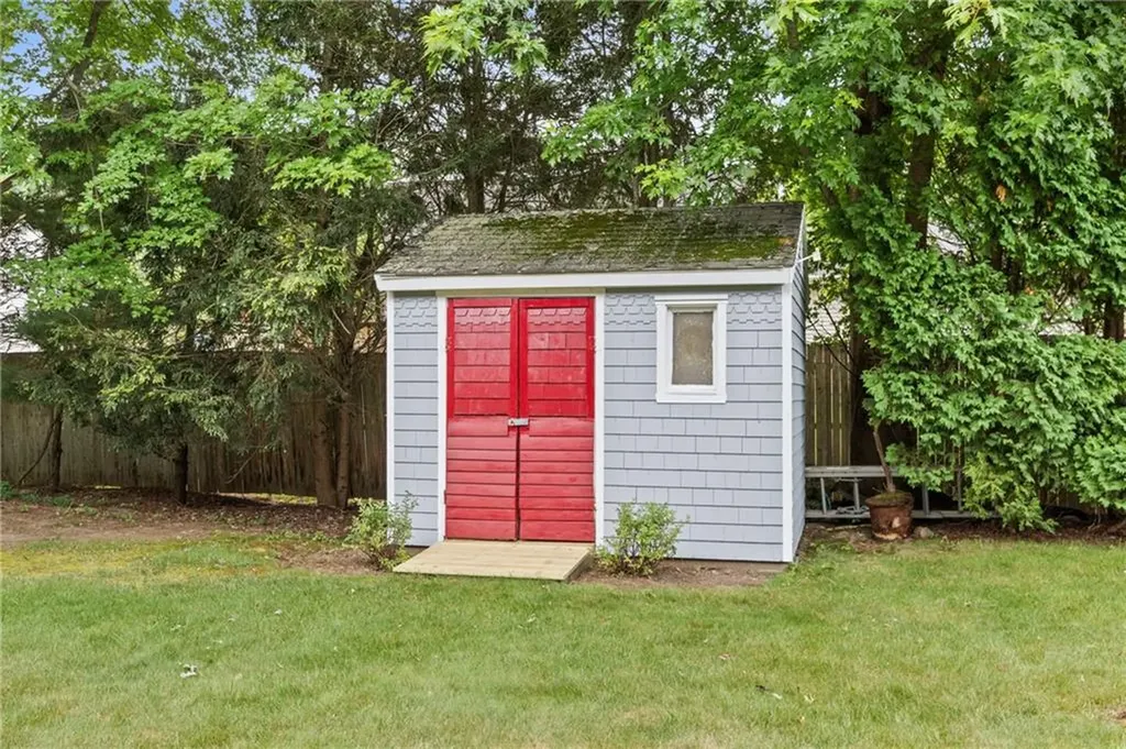 46 Canonchet Trail Cranston RI 02921