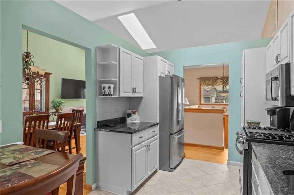 46 Canonchet Trail Cranston RI 02921