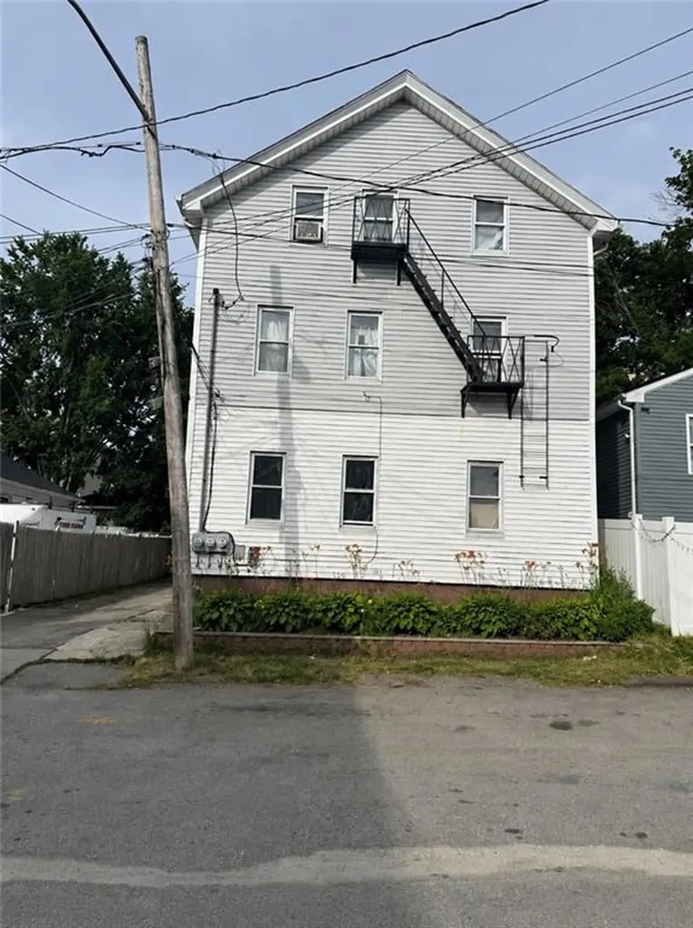 17 Huldah Street Providence RI 02909