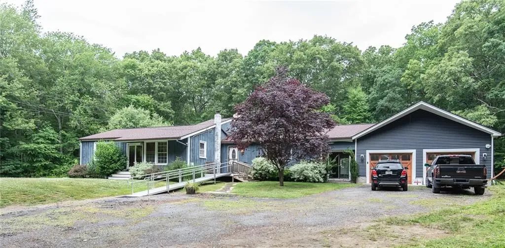 11 Paris Irons Road Glocester RI 02857