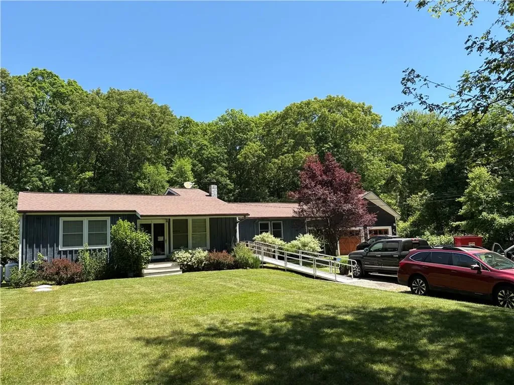 11 Paris Irons Road Glocester RI 02857
