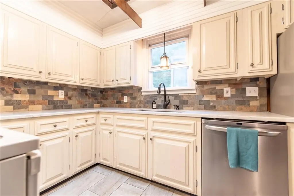 11 Paris Irons Road Glocester RI 02857