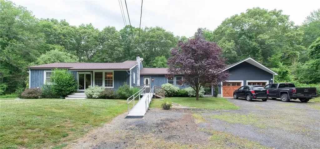 11 Paris Irons Road Glocester RI 02857