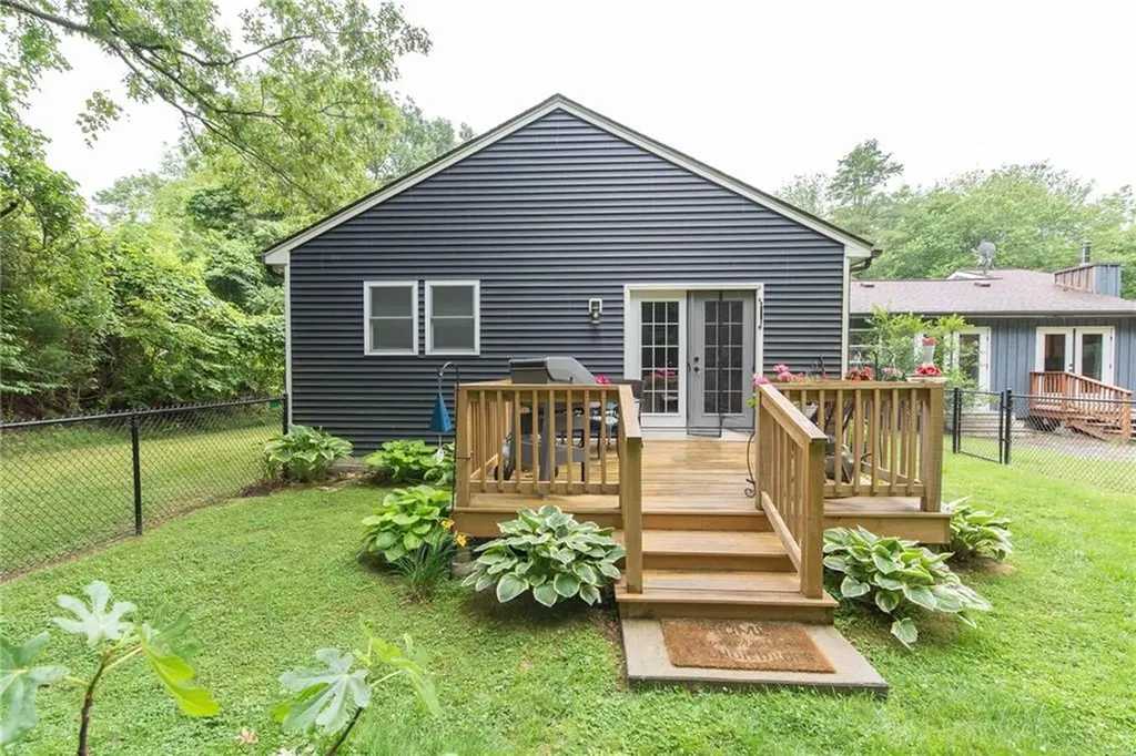 11 Paris Irons Road Glocester RI 02857