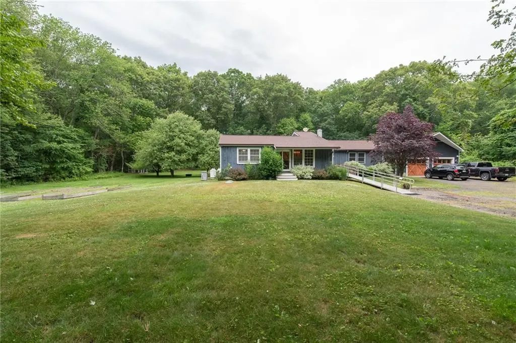 11 Paris Irons Road Glocester RI 02857