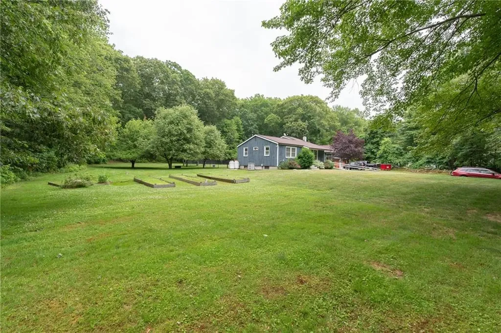 11 Paris Irons Road Glocester RI 02857