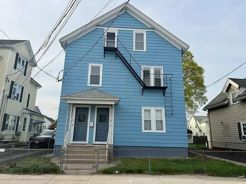 13 Elizabeth Street Cumberland RI 02864